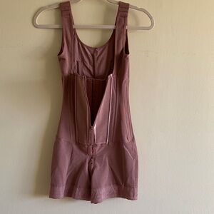 Women’s Sculpting Shapewear Bodysuit in Mauve